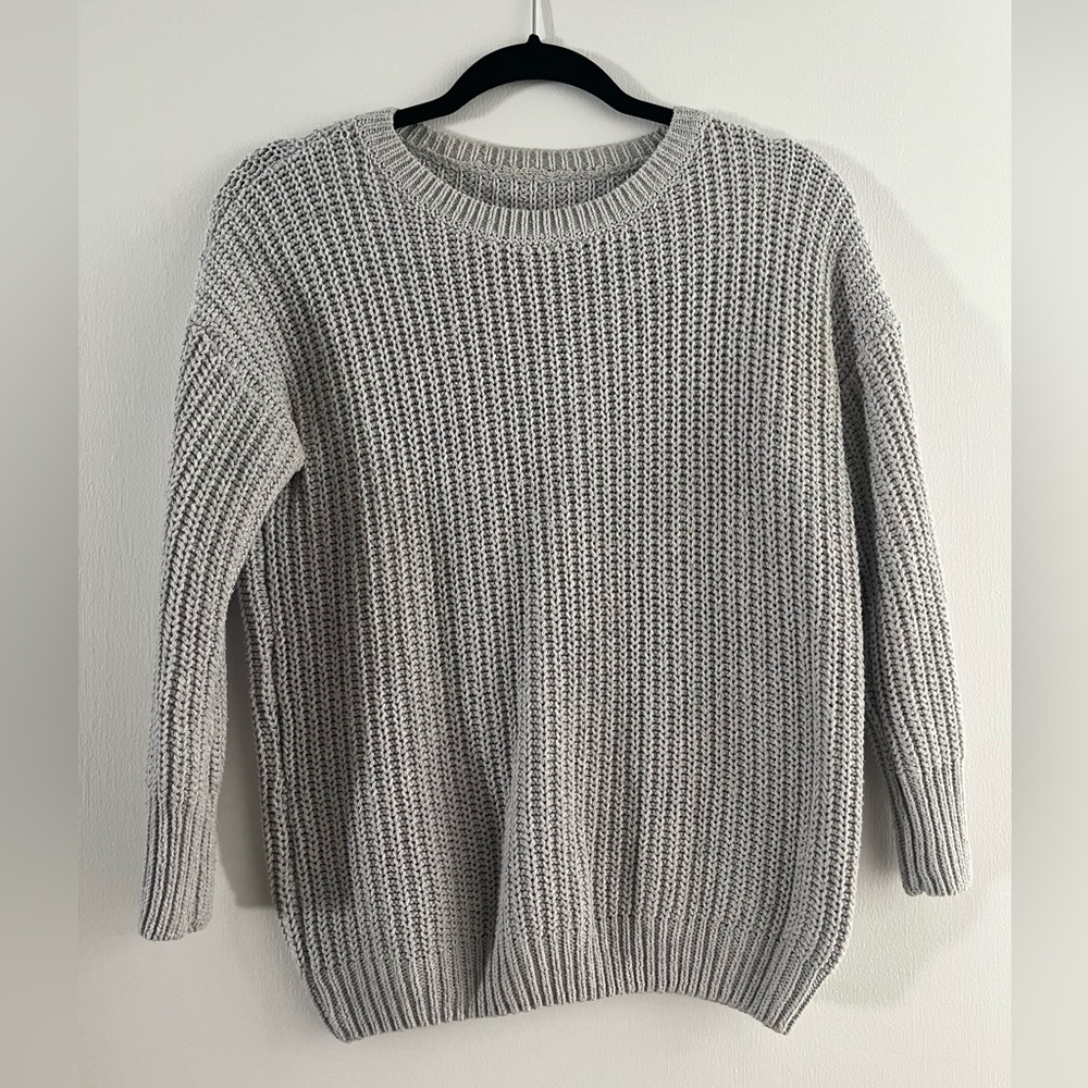 Gray knit crew neck sweater